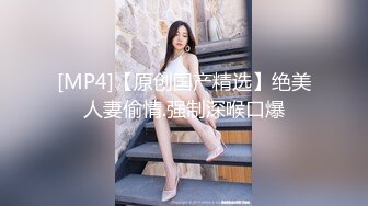 抱着黑丝女友的大长腿。一顿真实。必须用力。